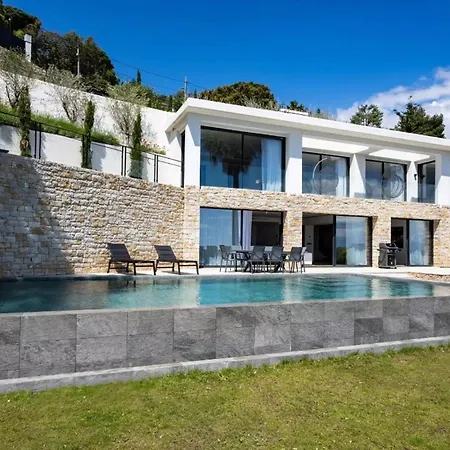 Superb With Pool *** Vakantiehuis Vallauris
